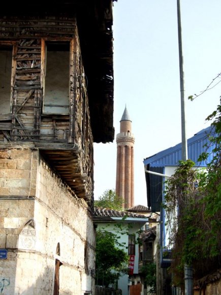 Antalya, Kaleiçi - Yivli Minaret from the street