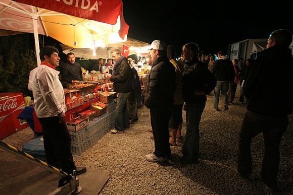 Gallipoli, Anzac Cove - Anzac Day 2007, Are you hungry or thirsty?
