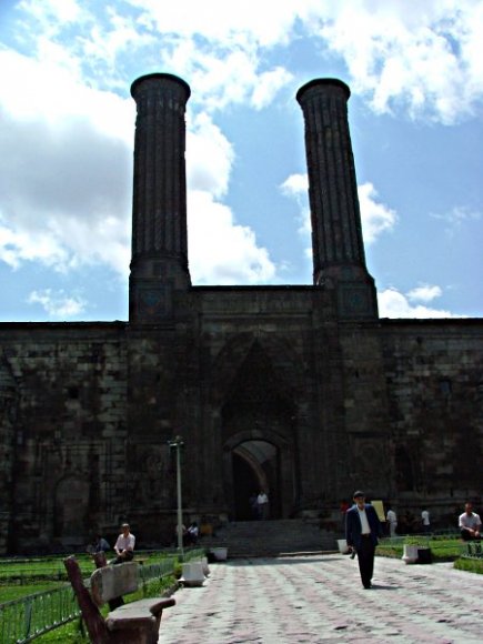 Çifte Minareli Medrese