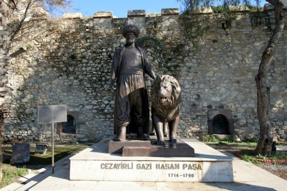 Algerian Gazi Hasan Paşa Sculpture