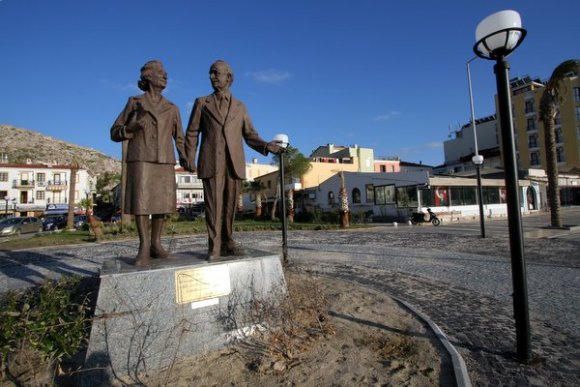 Sculpture in Çeşme