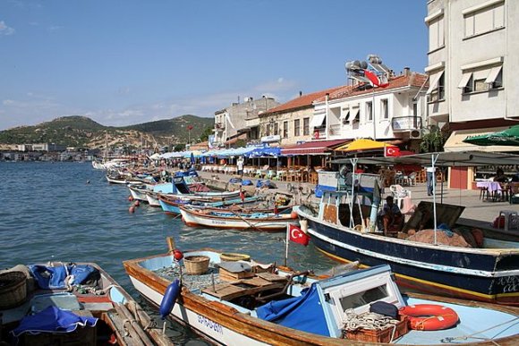 Foça - Port for fishermen. You can see fish restaurants on the streets.