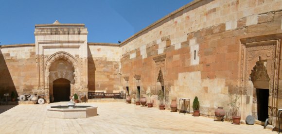 Inside Saruhan