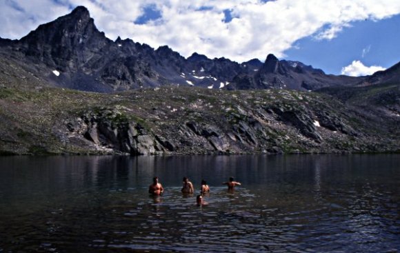 Kaçkarlar - People in crater lake.
